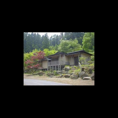 日本の銘木をふんだんに使用した極みの家