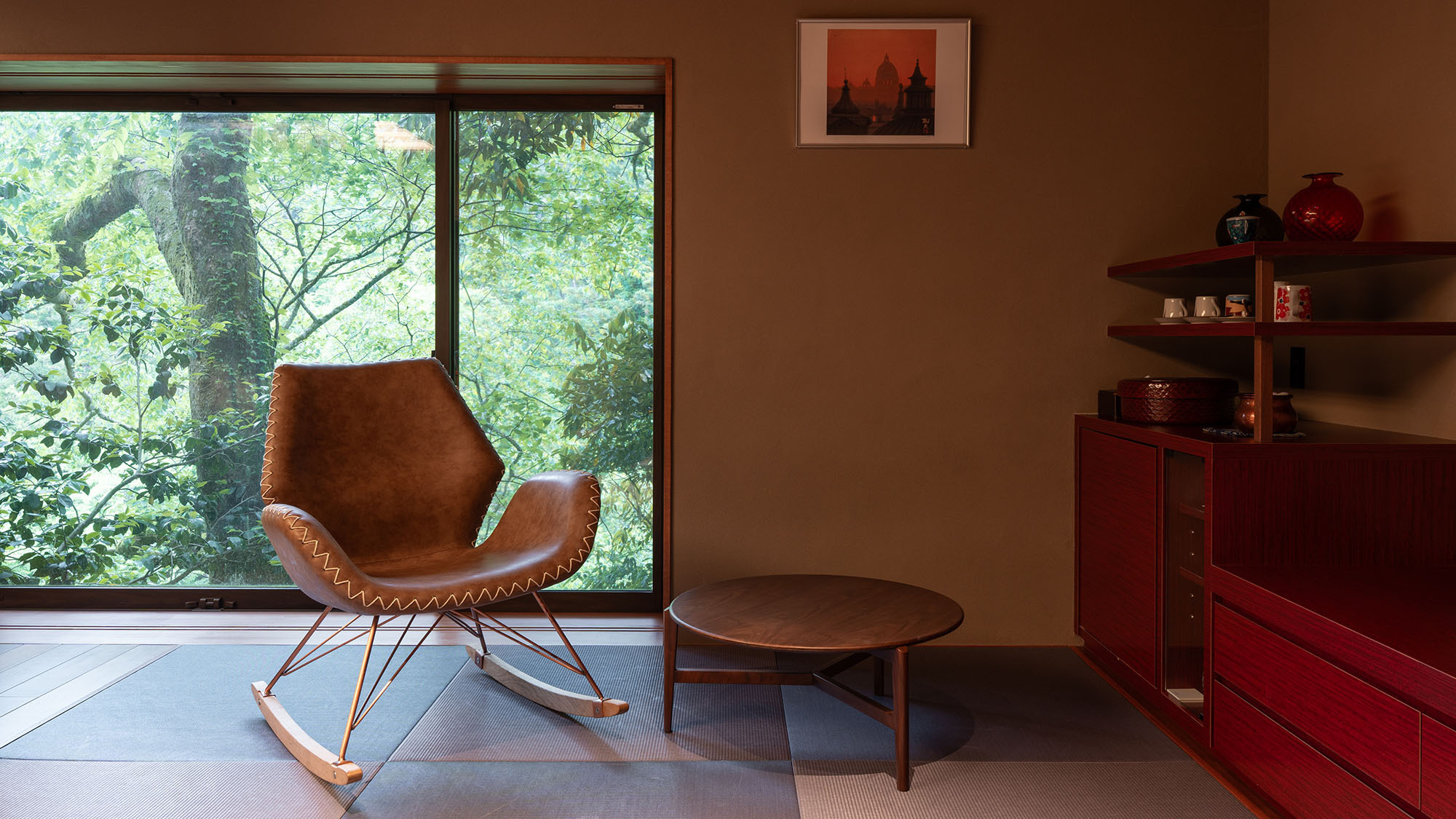 【デザイナーズスイート-岩船】細部まで内装やインテリアにこだわったラグジュアリーな空間。