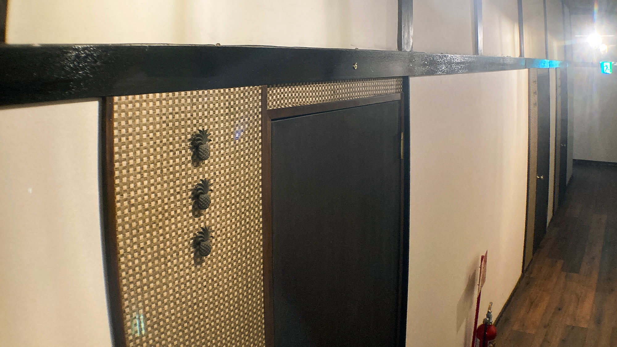 ・【館内】どこか和の雰囲気を感じられる館内です。アクティブな一日の締めをゆったりとお過ごしください