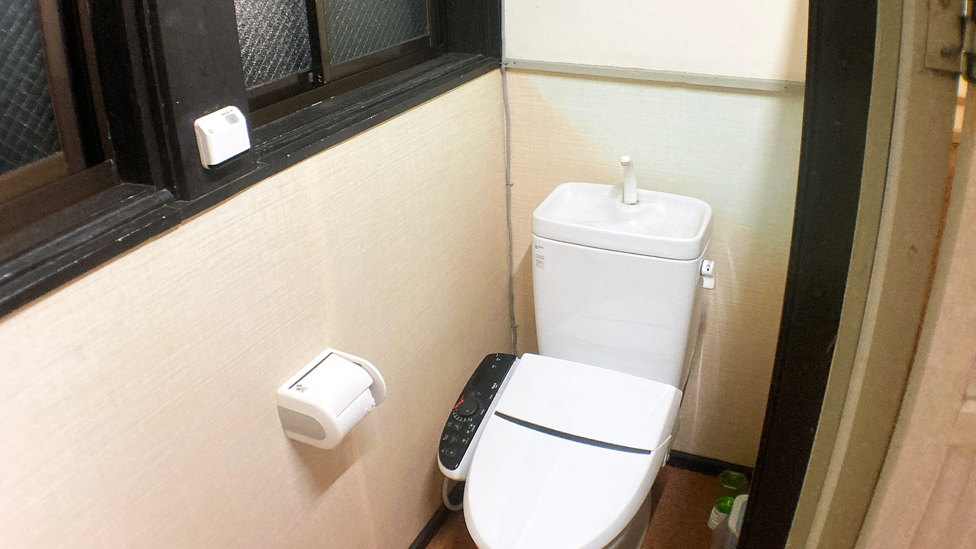 ・【トイレ】トイレは温水洗浄機能付きです。快適にご利用いただけます