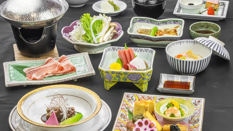 【楽天月末セール】今だけの特別プライス♪猪苗代湖一望＆黄金色の湯を楽しむ♪《1泊2食基本プラン》
