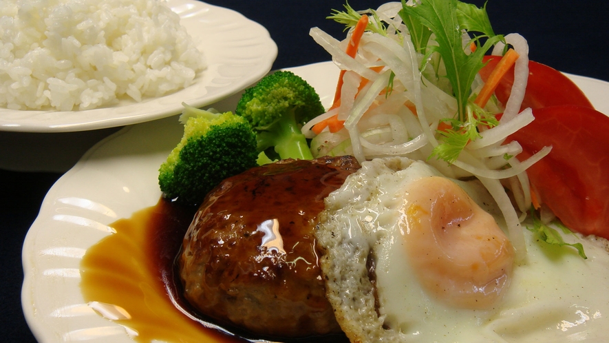 【セットメニュー】1泊朝食付プランに付けられる夕食もございます。ご予約の際にお申し込みください