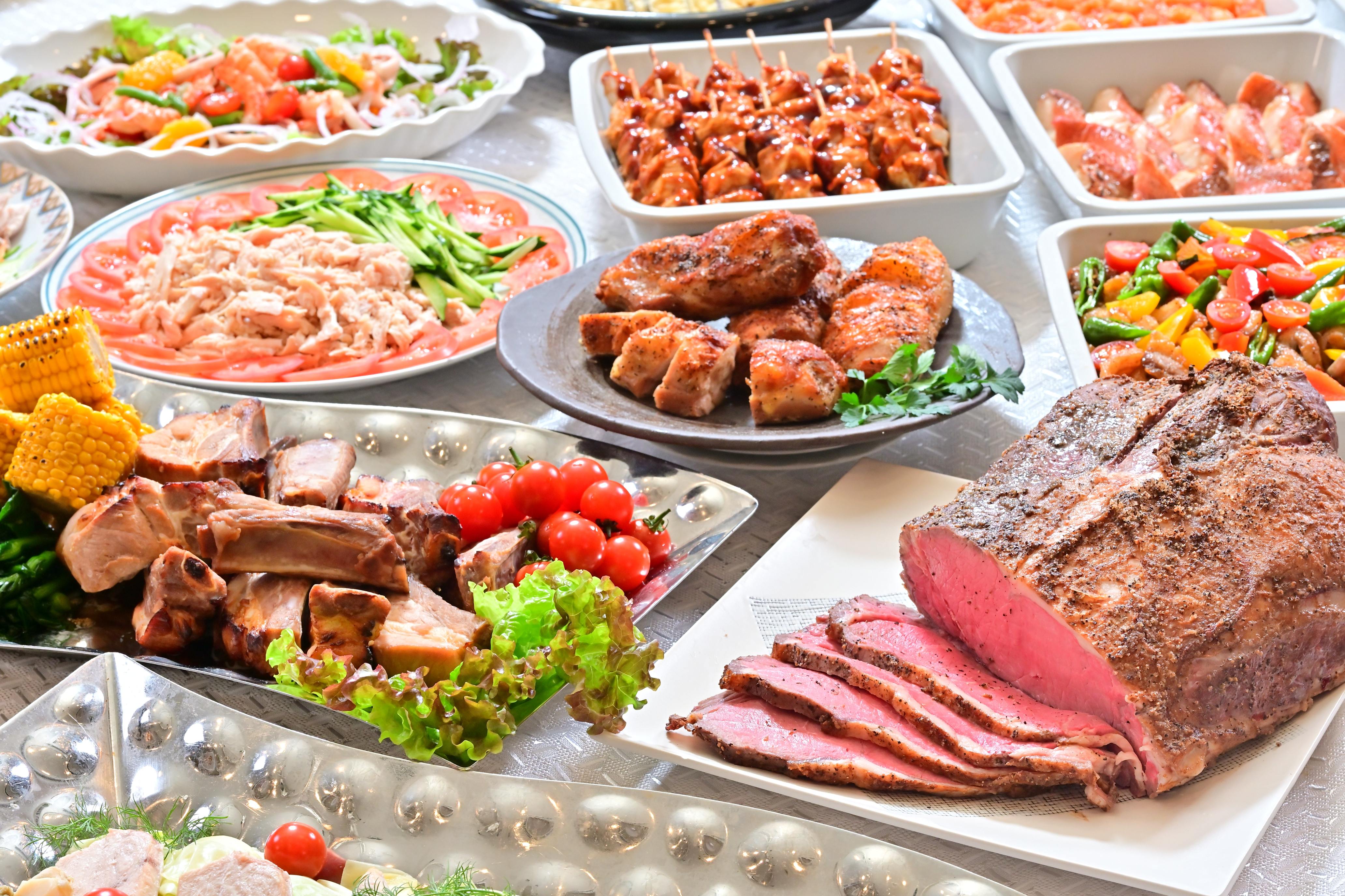 【夏バイキング】肉料理で元気をチャージ！