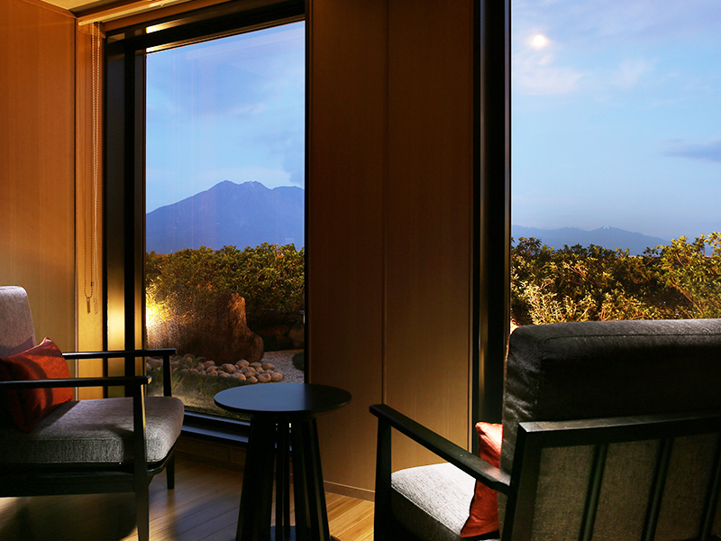 源泉掛け流し温泉付きジャパニーズガーデンスイート