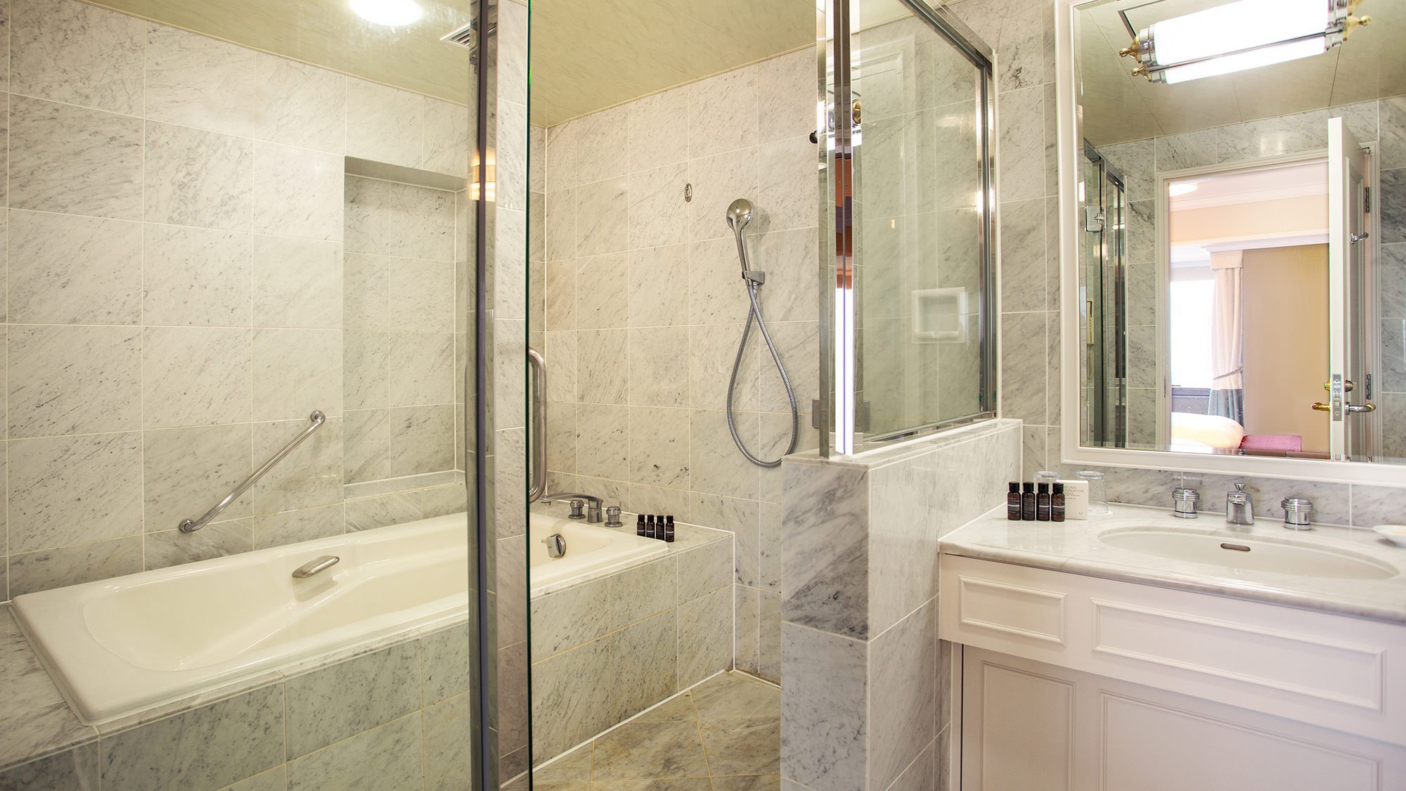 プレミアムツインバスルーム