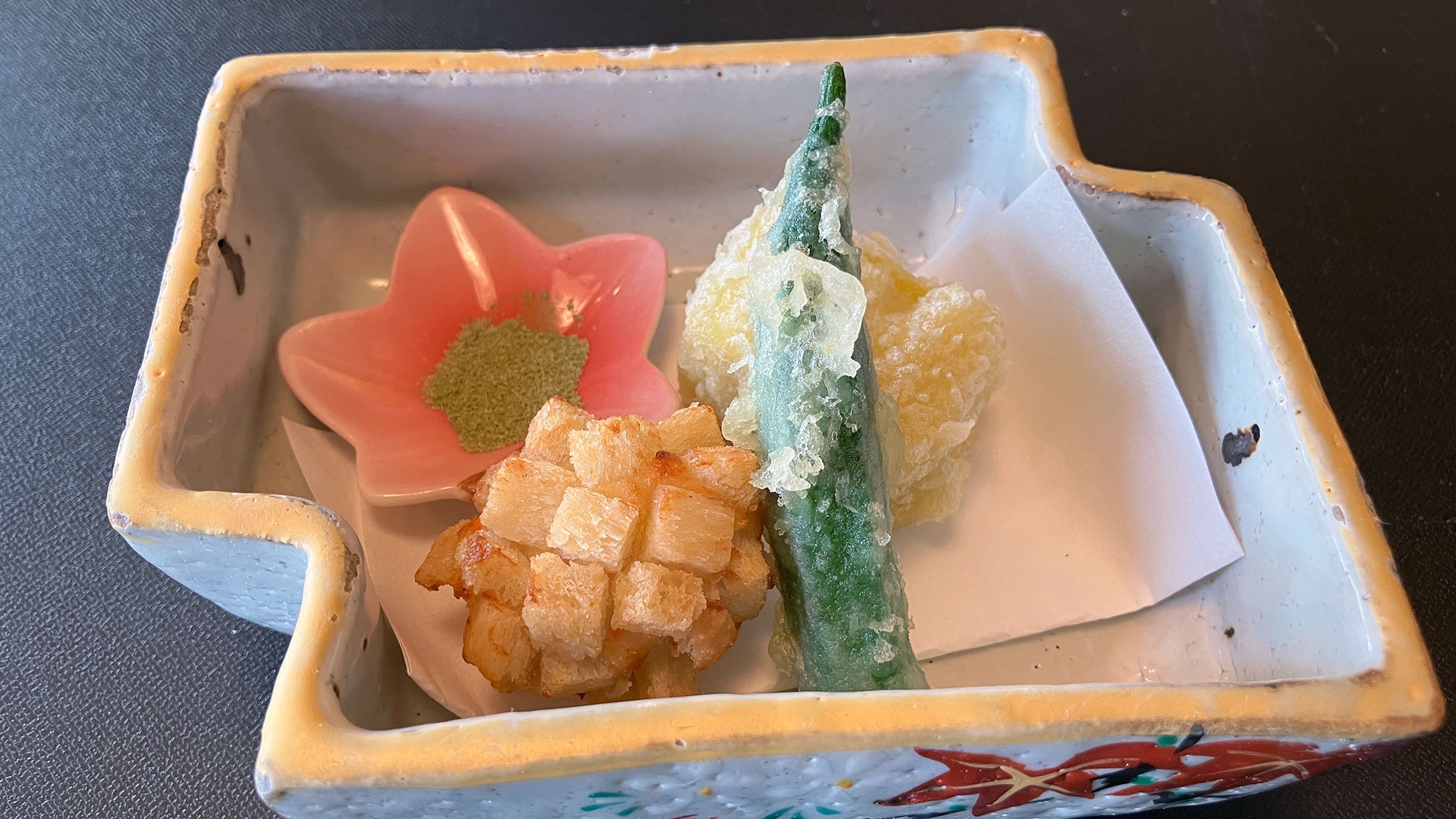 【秋】＜自慢の会席〜旬彩＞ 「名古屋コーチン朴葉焼」「秋鮭味噌鍋」「栗茶碗蒸し」など全12品