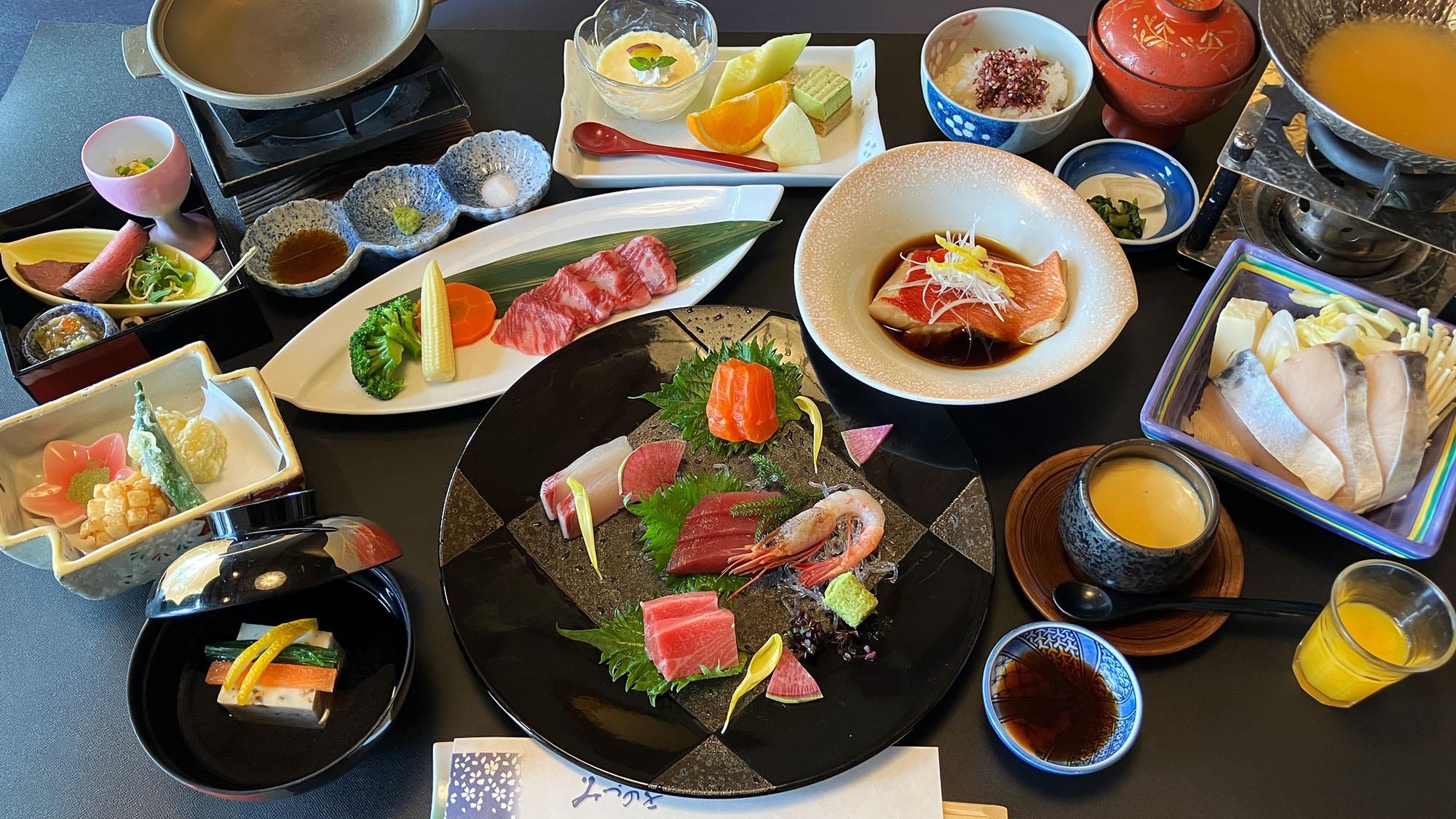 【秋】＜こだわり懐石〜花紀行＞ 「飛騨牛」「金目鯛」「鰆味噌鍋」「松茸真丈」「お造り五種」全13品