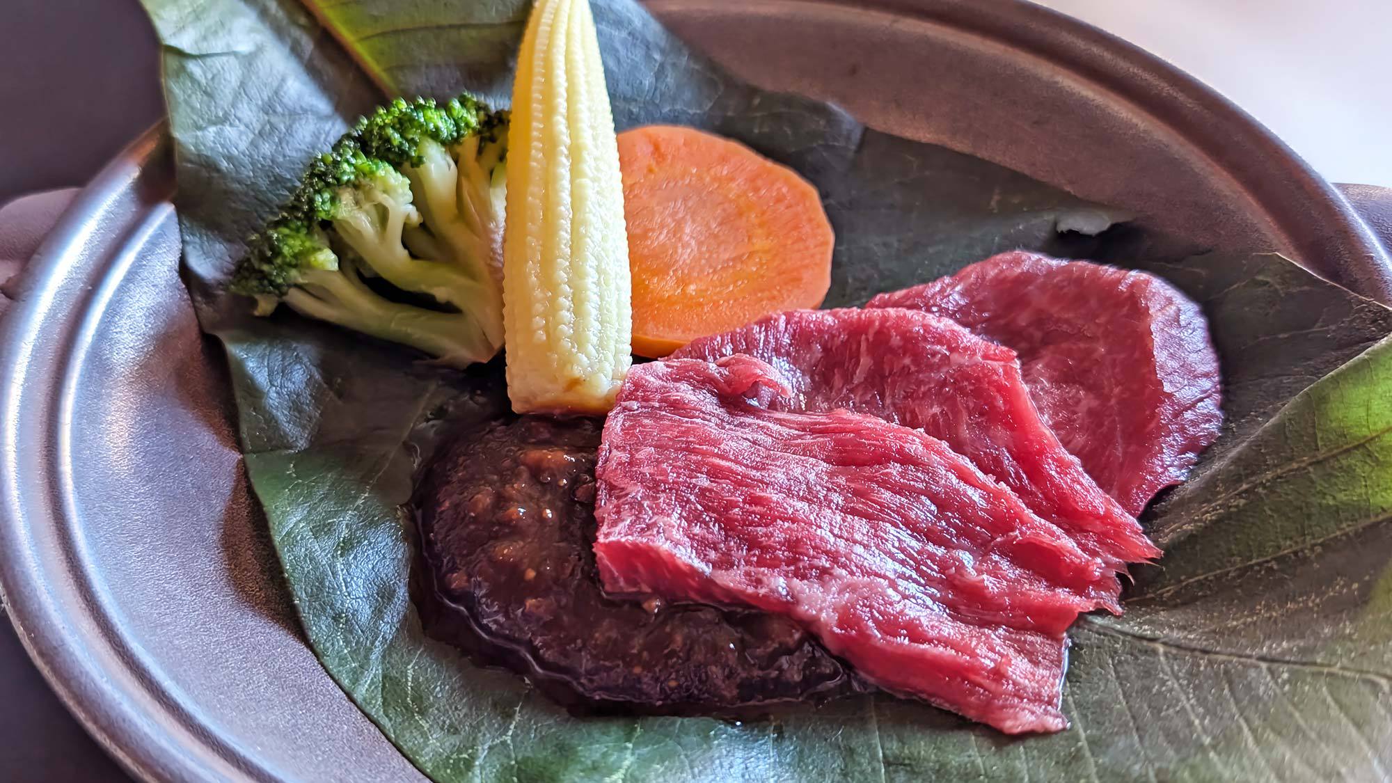 【夏】＜迷ったらこれ！華彩懐石＞「国産牛朴葉焼き」「ハモ鍋」「鮎塩焼き」「お造り四種」など全12品