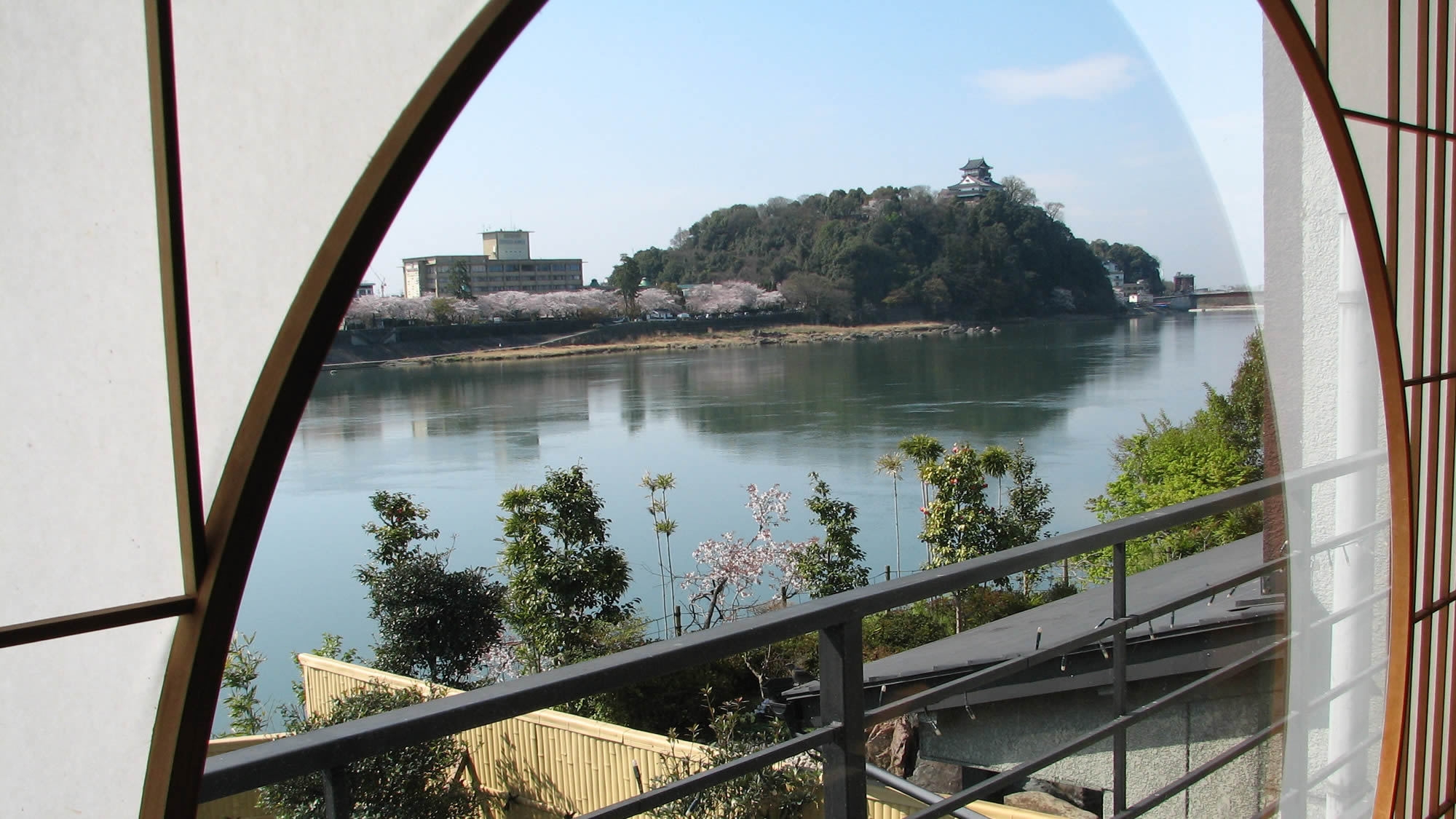 【素泊】お食事なしで自由旅★名古屋市から25分！チェックイン22時までOK！「温泉」で湯っくり♪