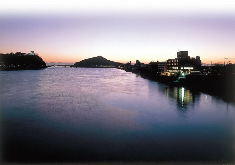 【1・2月限定】＜平日＞朝食無料サービス！品数豊富な朝ごはんをお愉しみ♪チェックイン22時までOK！