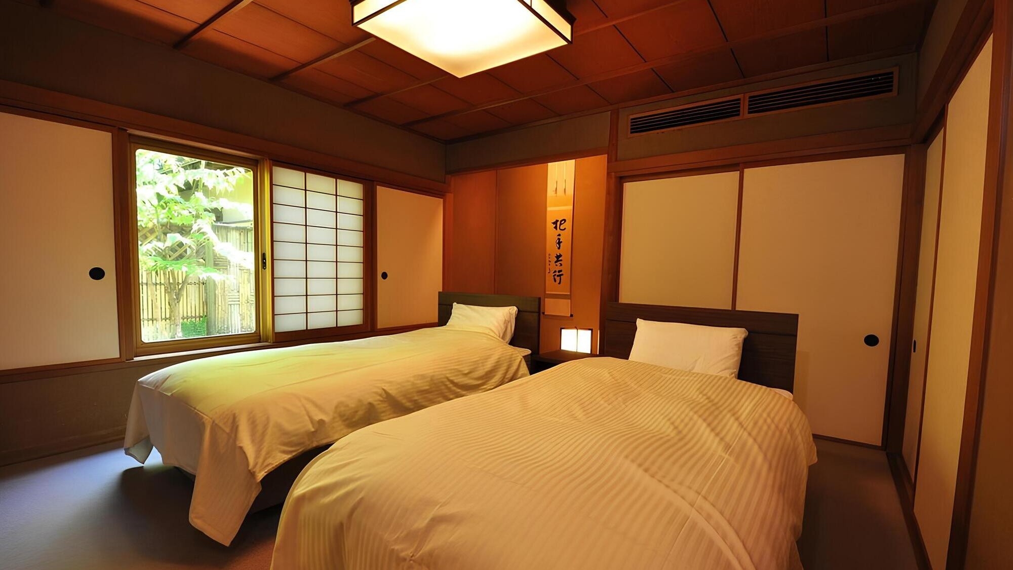 癒しの間特別室和室ベッドルーム檜風呂付