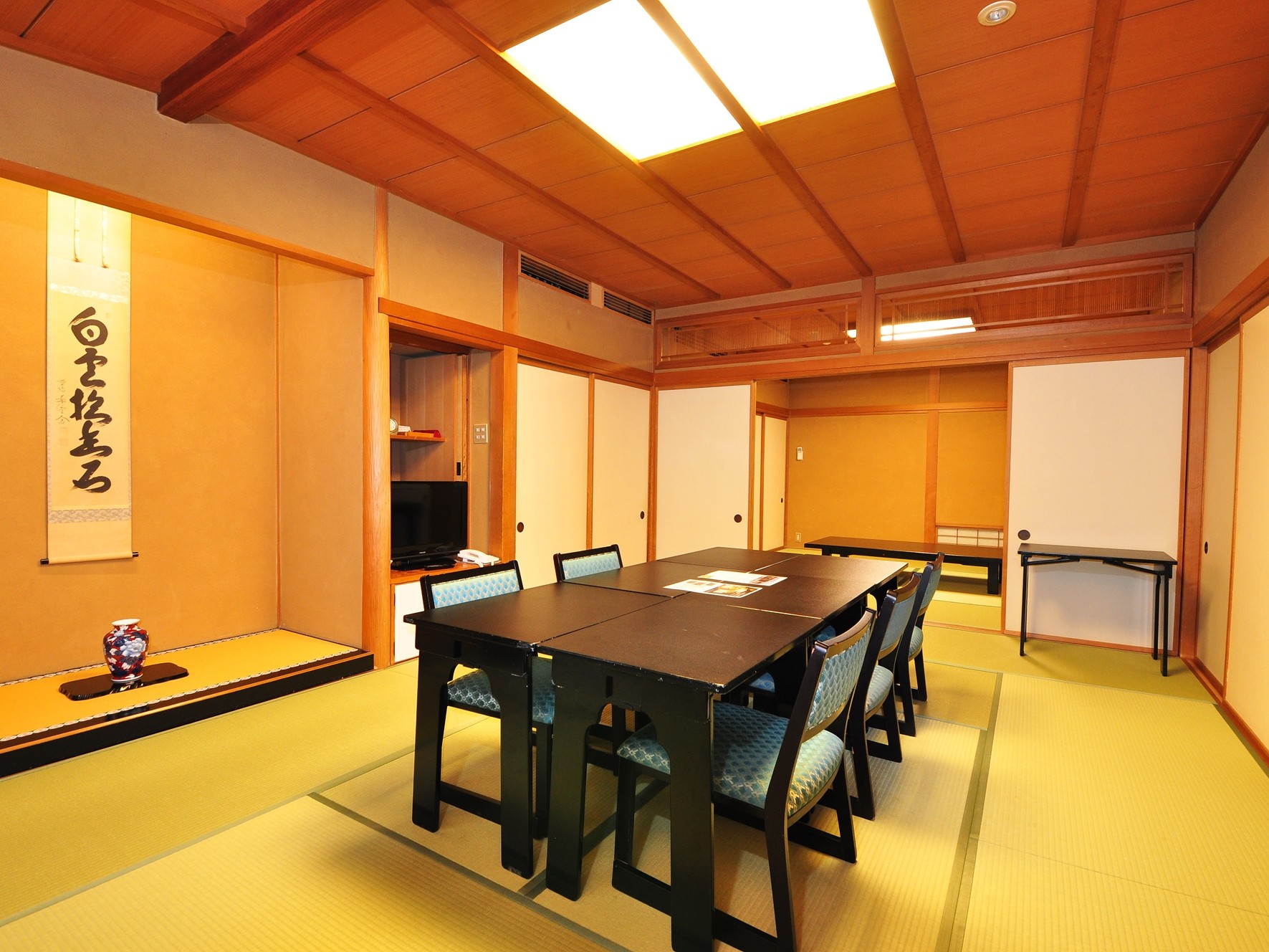 二名様でのご利用はもちろん、ご家族・グループ旅行にも