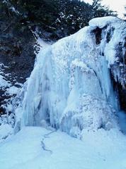 冬の善五郎の滝