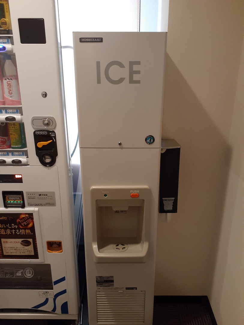製氷機（5階にございます）
