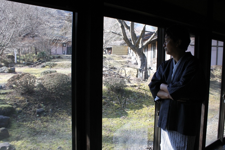 館内での滞在風景。お一人様の利用も可能です