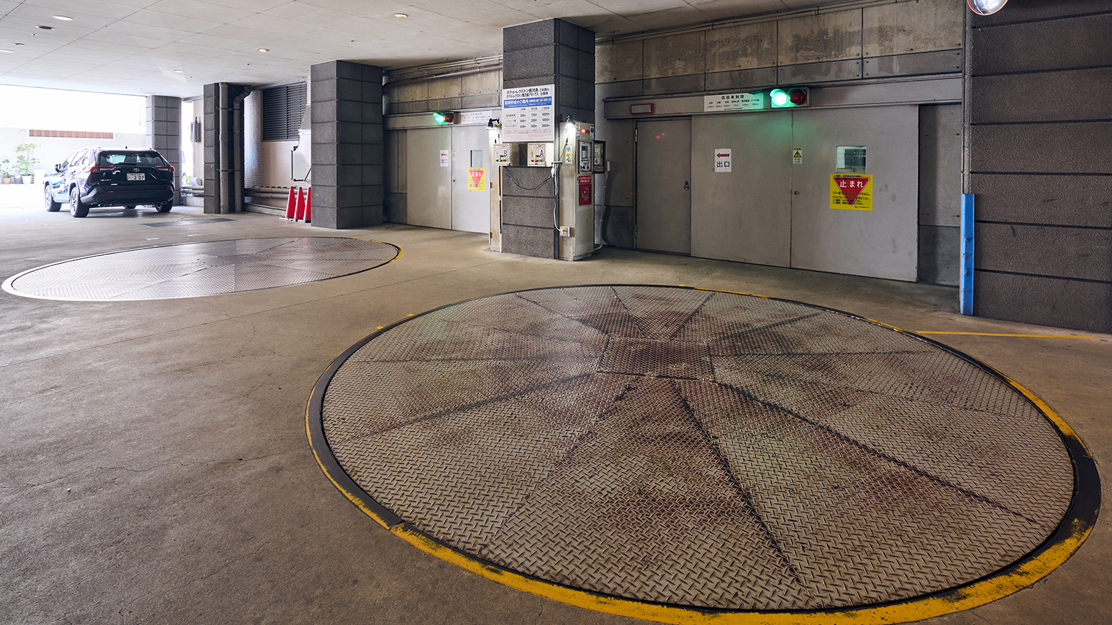立体駐車場（80台収容／先着順／入庫制限有）