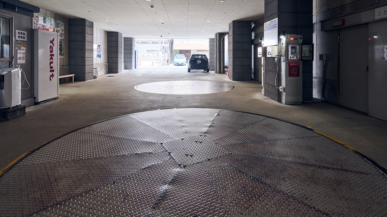 立体駐車場（80台収容／先着順／入庫制限有）