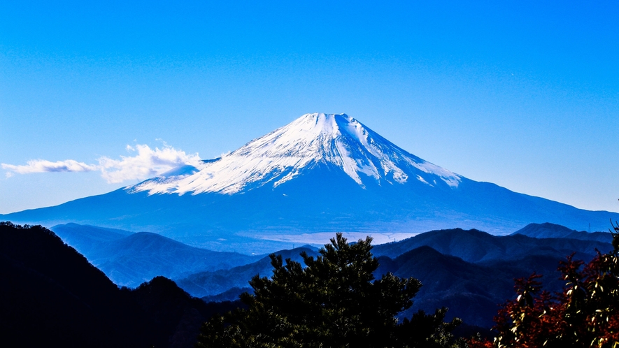 周辺◆富士山ビューポイントもたくさんあり、外輪山越しの富士山