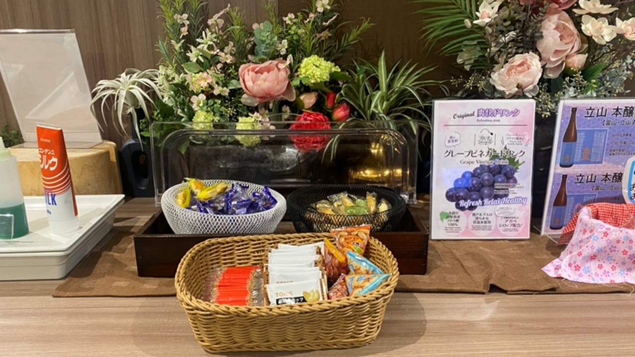 【CAFE＆LOUNGE OASIS】スナック