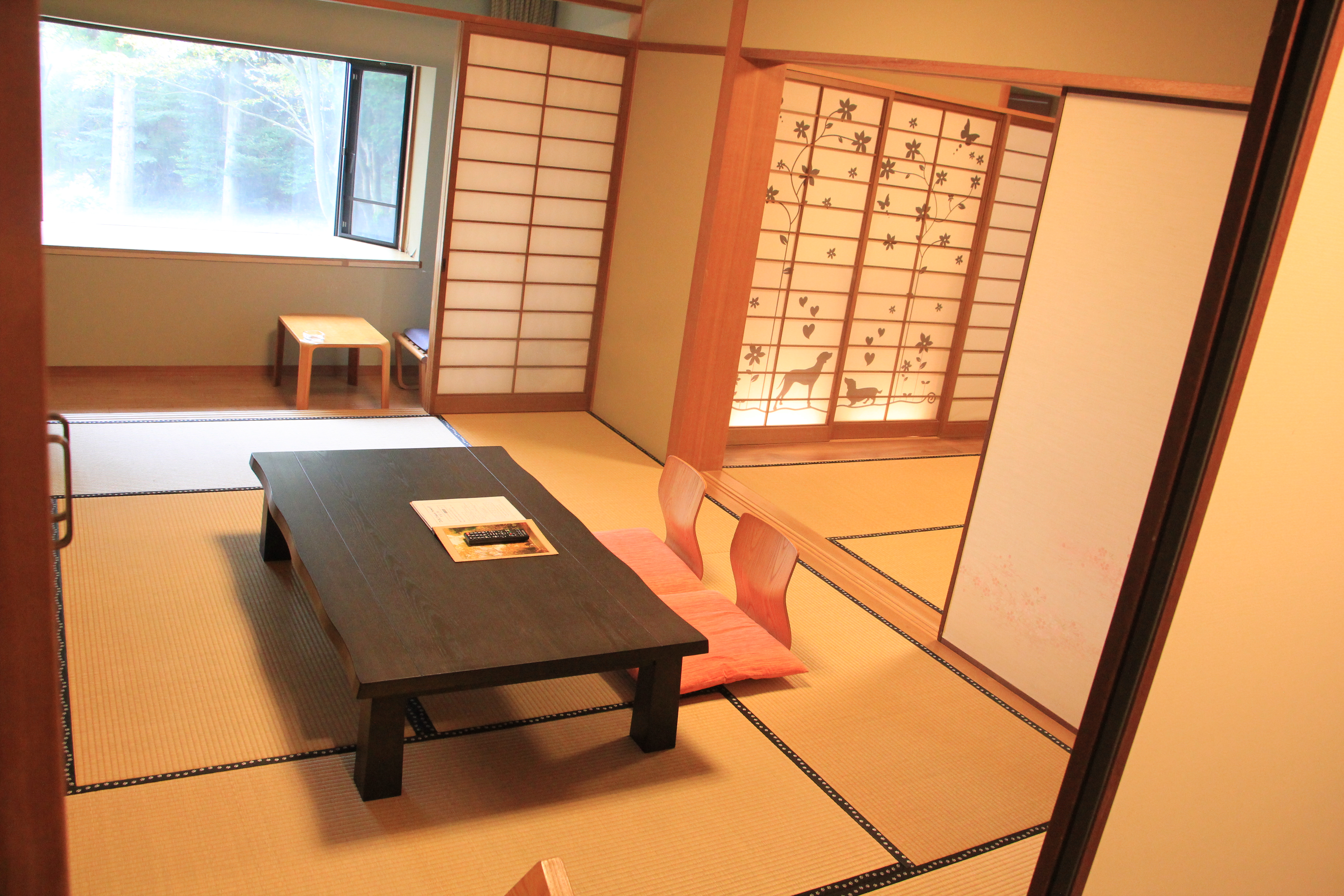 二間続き16畳和室