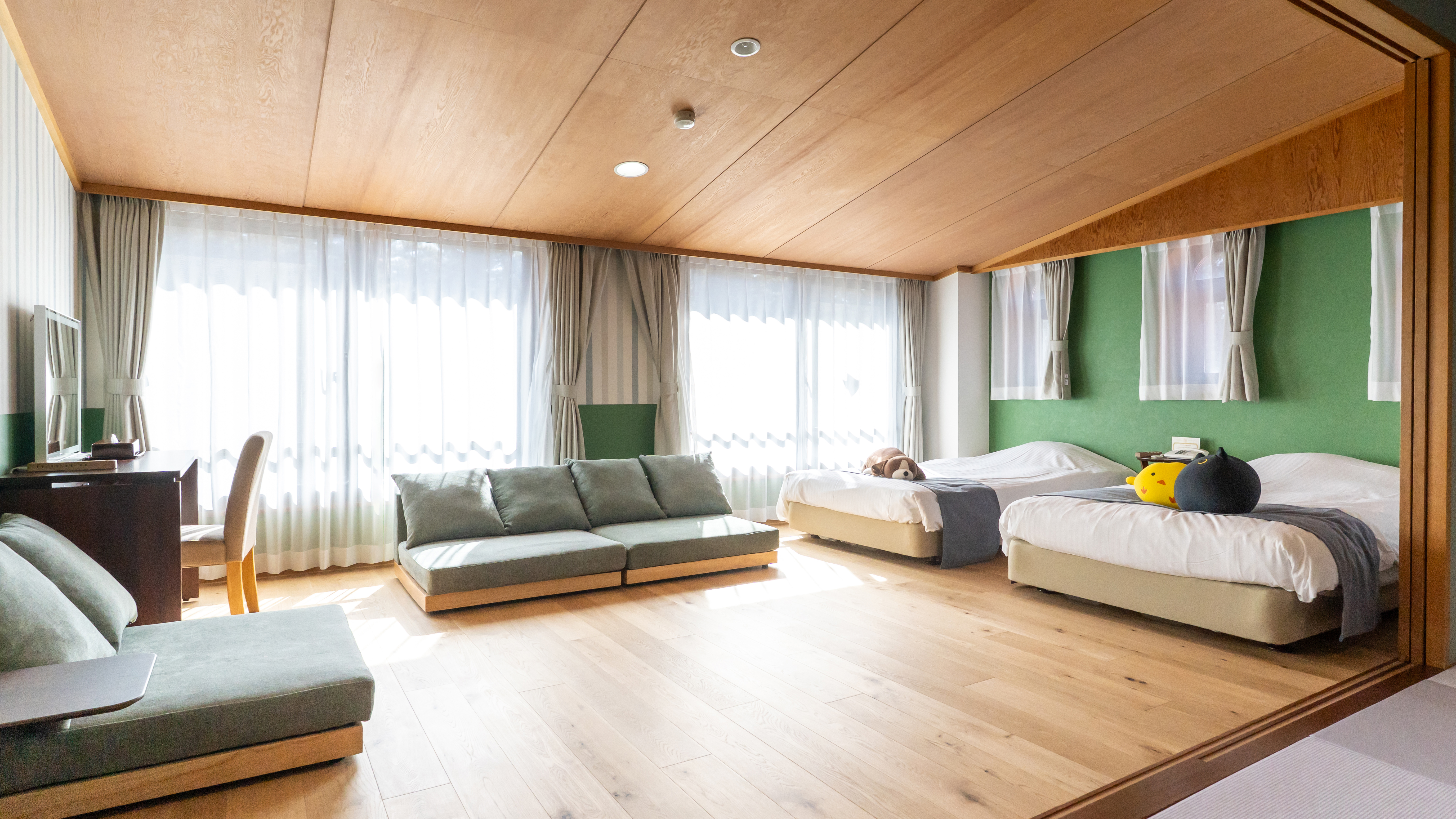 デラックスファミリールーム