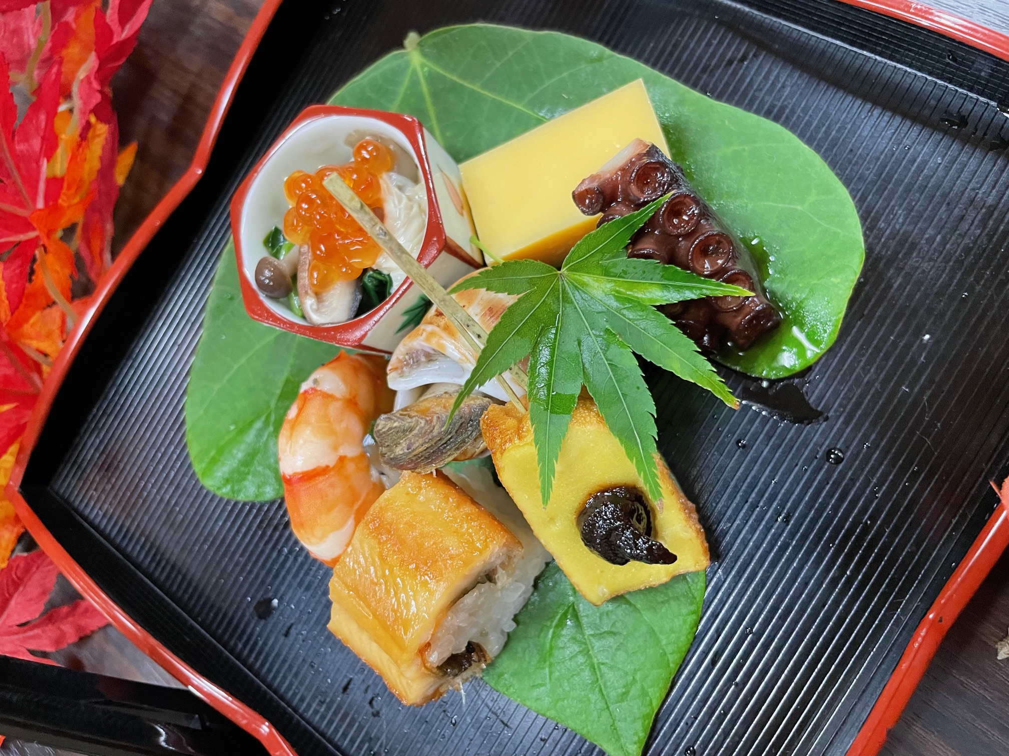 （夕食：秋）9～11月限定　伊勢海老会席　前菜一例　