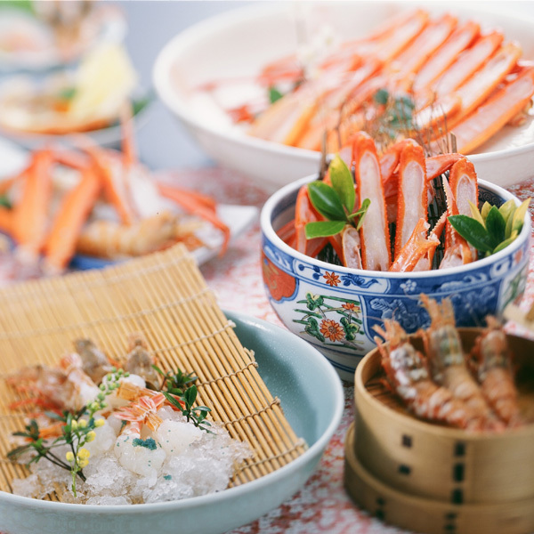 【昼食プラン】　春の陽気に背を押され・・・今だけ！ここだけの旬を♪　『　桜エビと香住カニの競演　』