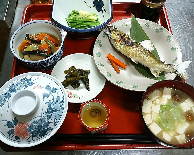 [二食付] かけ流し天然温泉でくつろぐ湯治プラン
