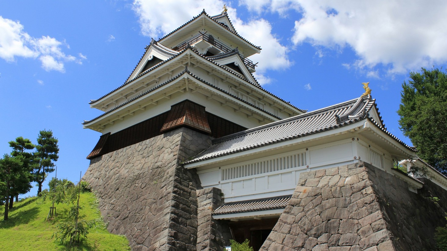 【ゆかった手形１０００円分付】城下町あるき＆温泉饅頭も♪女性に色浴衣付＜アルコール付バイキング＞