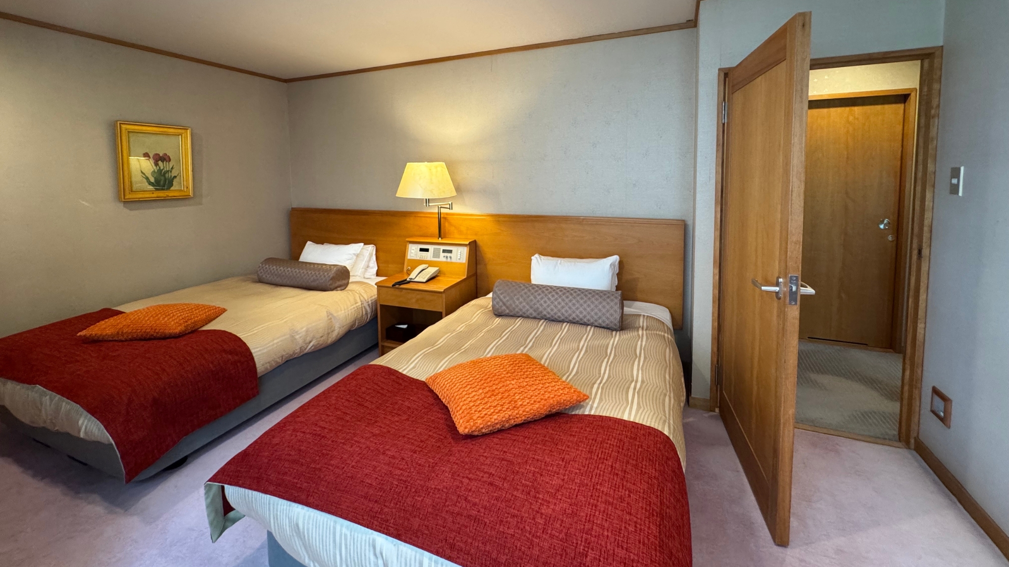 【仙渓園「竹」温泉バス付和洋室】四季折々の風景を望む客室。家族旅行や３世代様でのご滞在にも最適です。