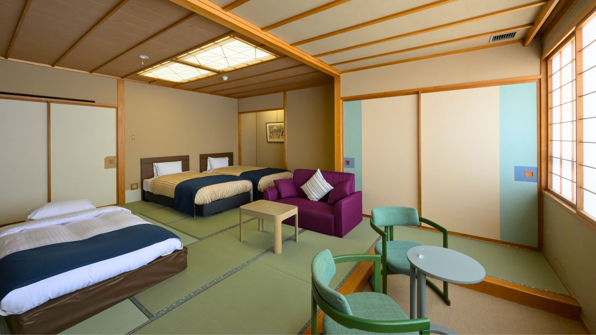 【北の丸◆蔵王側〇和室ベッド客室】心地良い畳のお部屋で、ごゆっくりお寛ぎのひとときを。