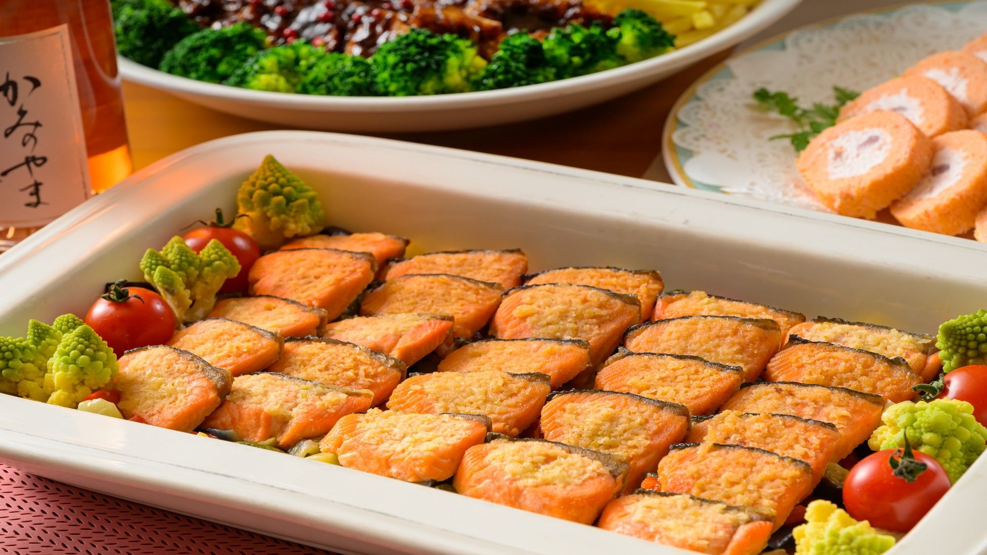 ふっくら焼き上げたサクラマスに、柚子胡椒バターの香りがふわりと広がります。