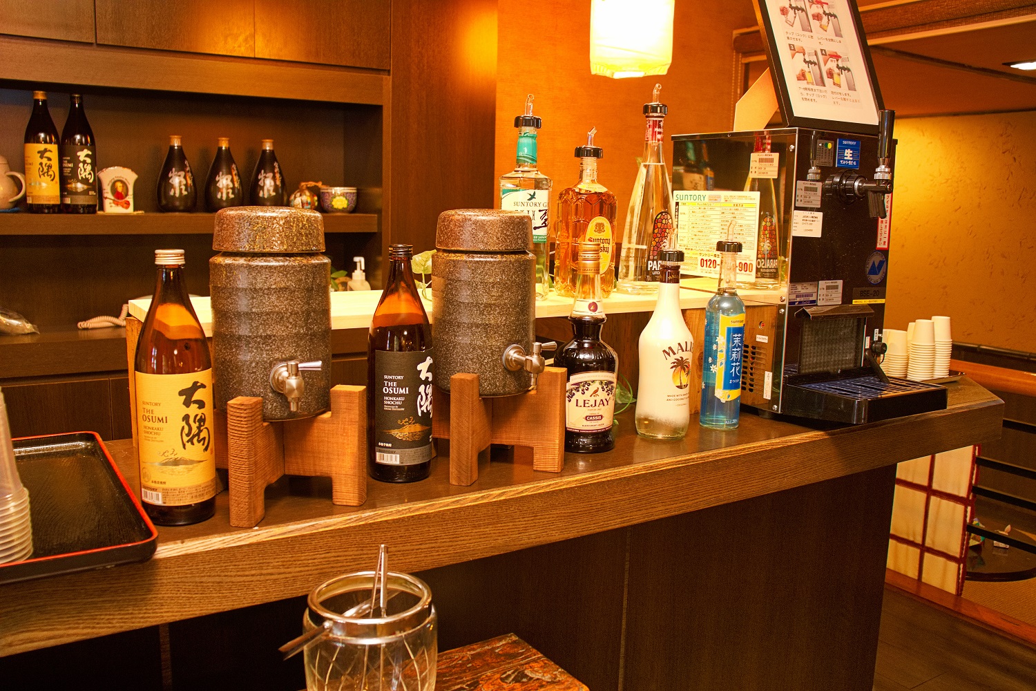ラウンジでもドリンクをご用意しております。