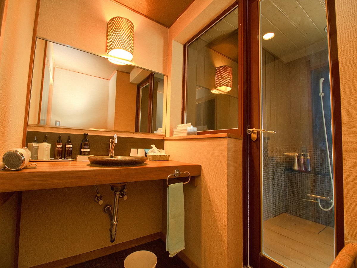 源泉100％掛流し◆露天付特別室 -夕陽-