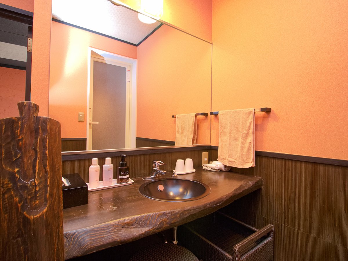 【西の丸】本間+寝屋（畳和ベッド）※階段利用