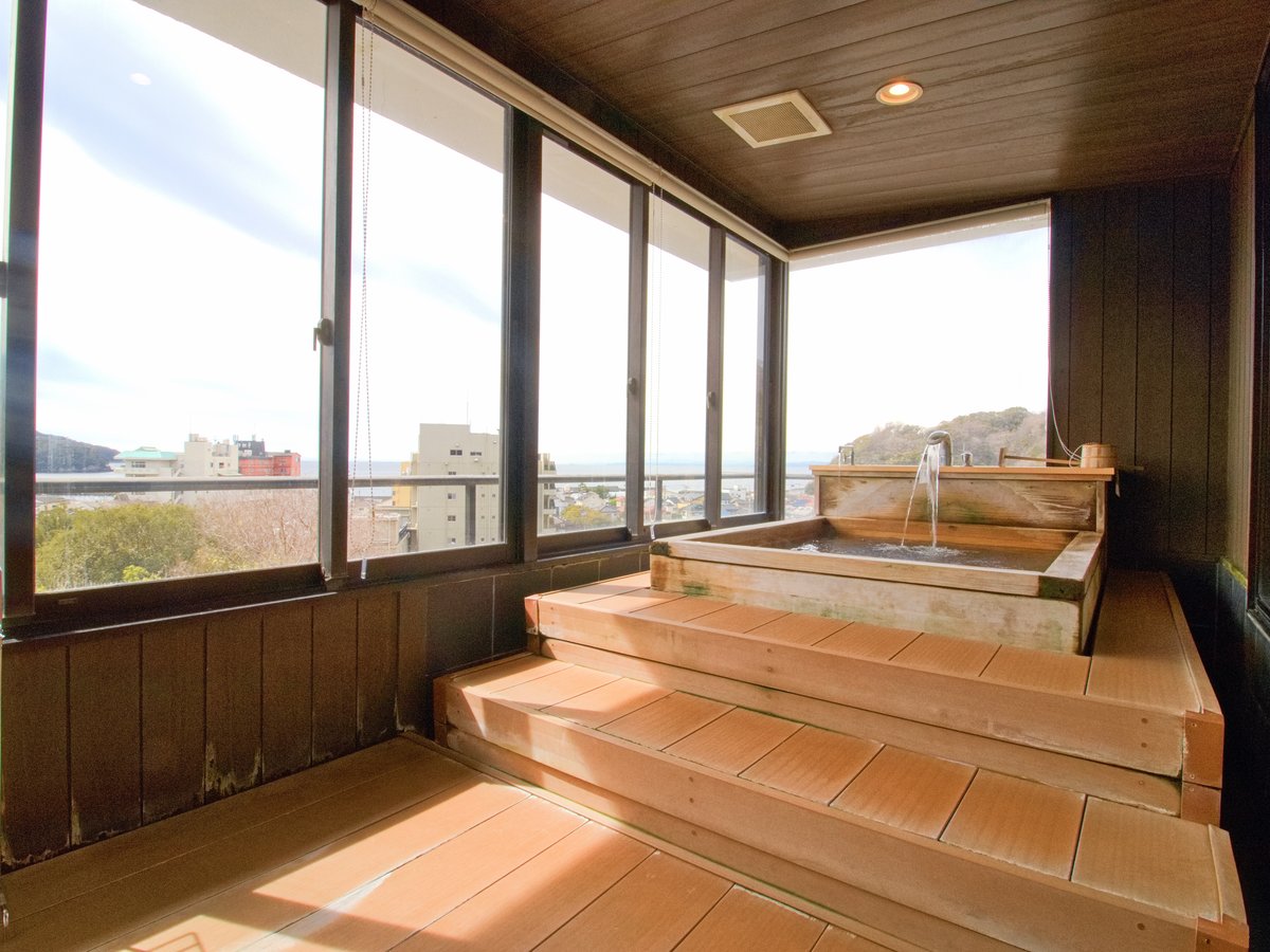 源泉100％掛流し◆露天付特別室 -夕陽-