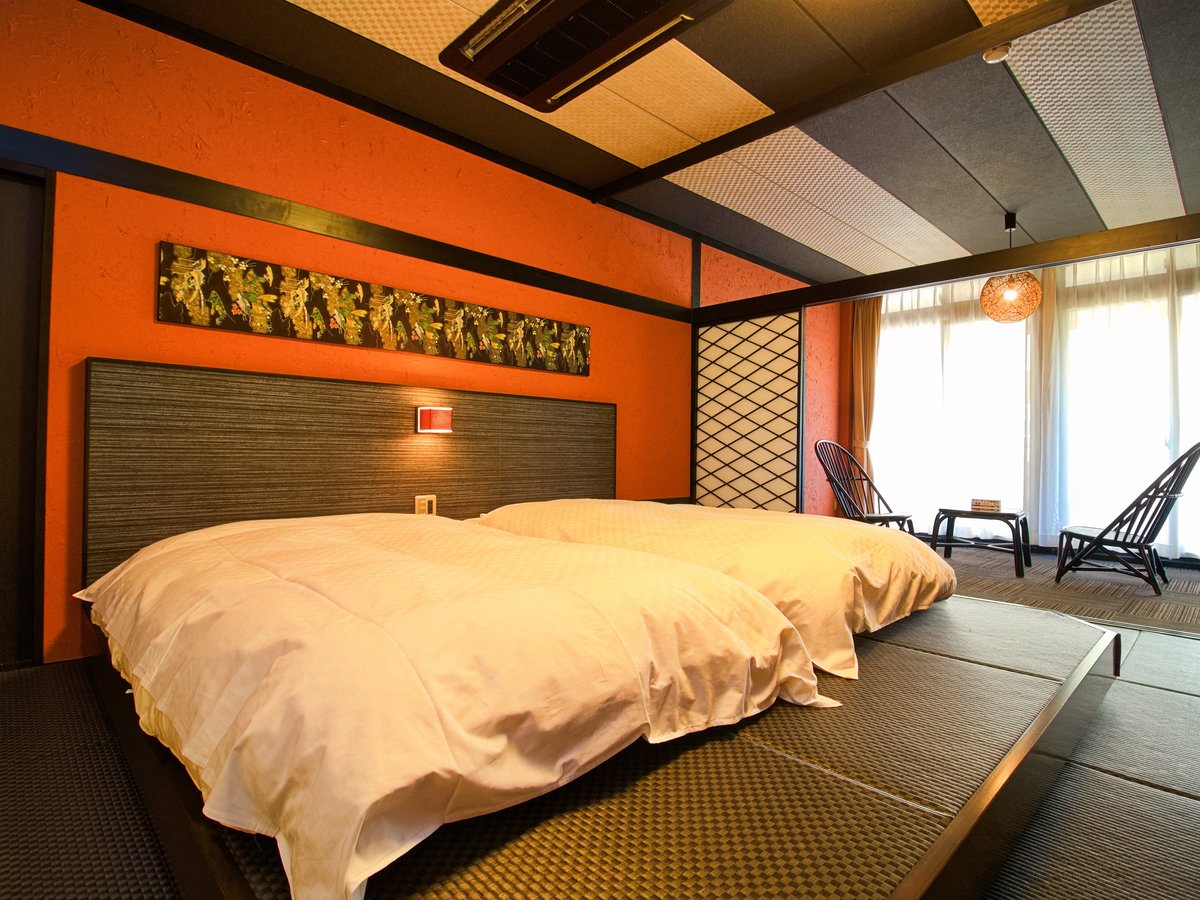 【西の丸】本間+寝屋（畳和ベッド）※階段利用