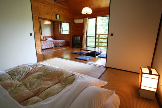 Japanese-style room in the cottage (Please wake up with the song of a small bird)