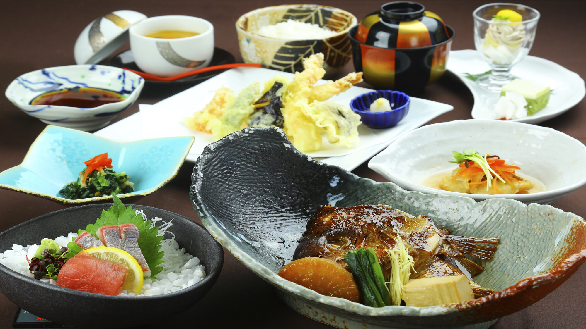 お魚ミニ会席料理★鯛の荒炊き＆天婦羅盛合わせ＆馬刺しに舌鼓　※イメージです