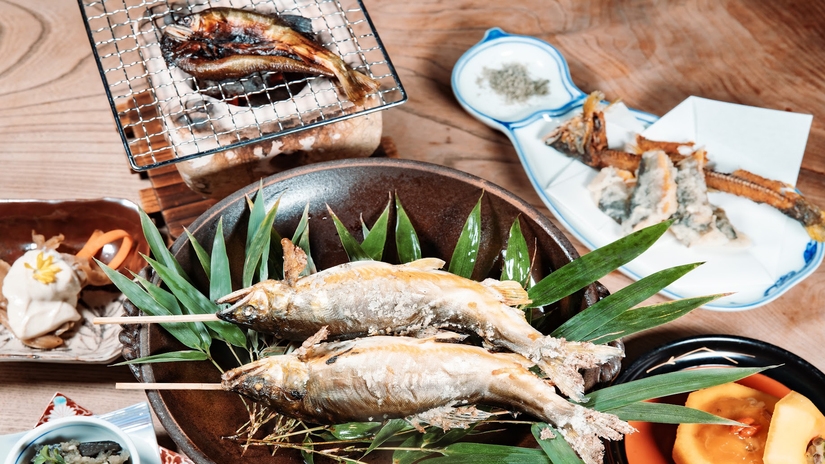 【9月〜10月限定】天然の飛騨秋鮎を愉しむ会席｜飛騨の清流からの贈りものを存分にご堪能ください