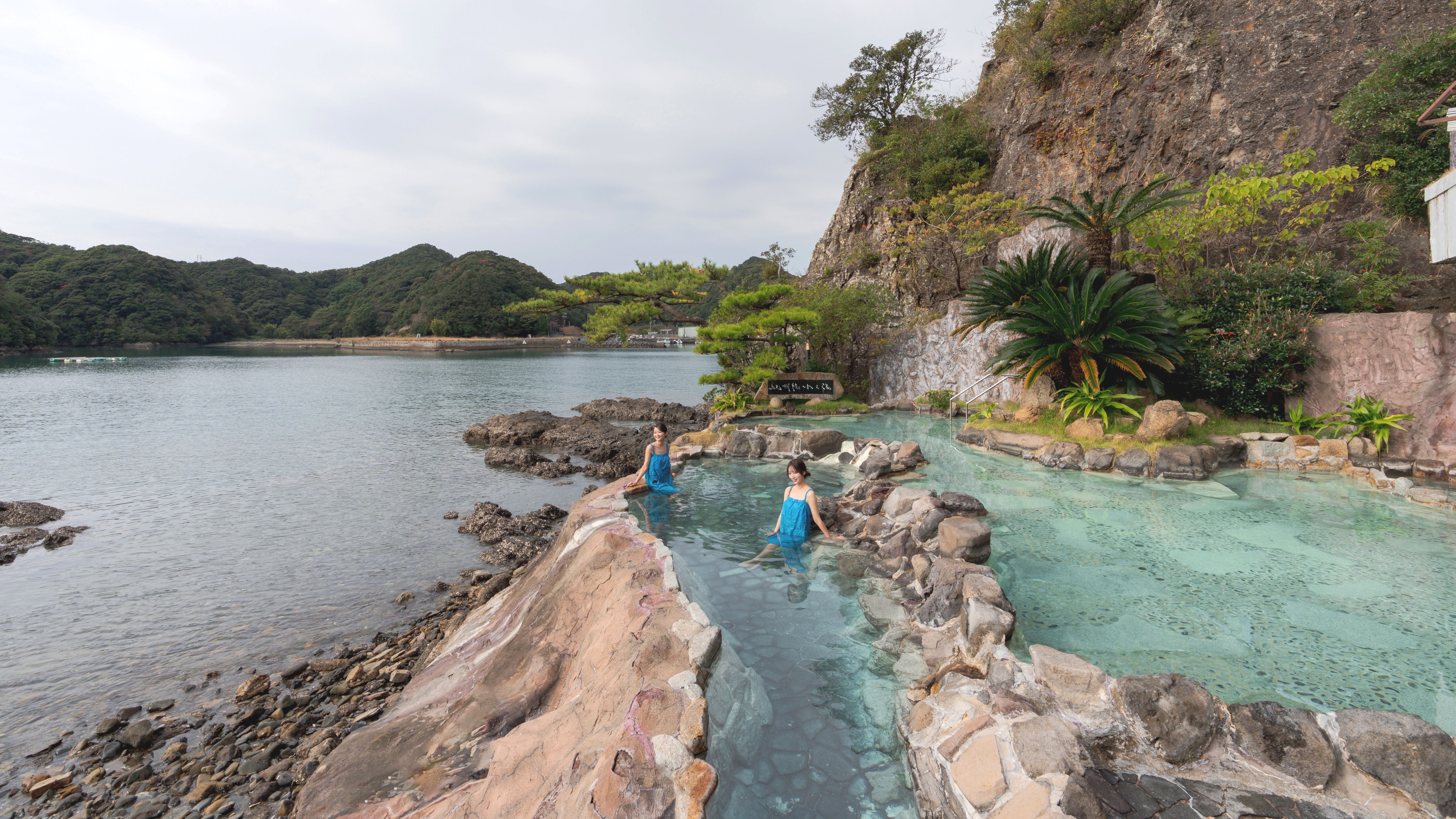 露天風呂（紀州潮聞之湯）｜眼前に波が押し寄せる圧倒的スケールな絶景露天風呂