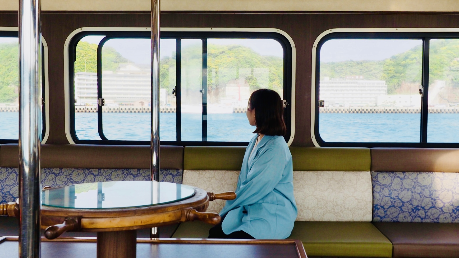 約5分の船旅をお楽しみください。