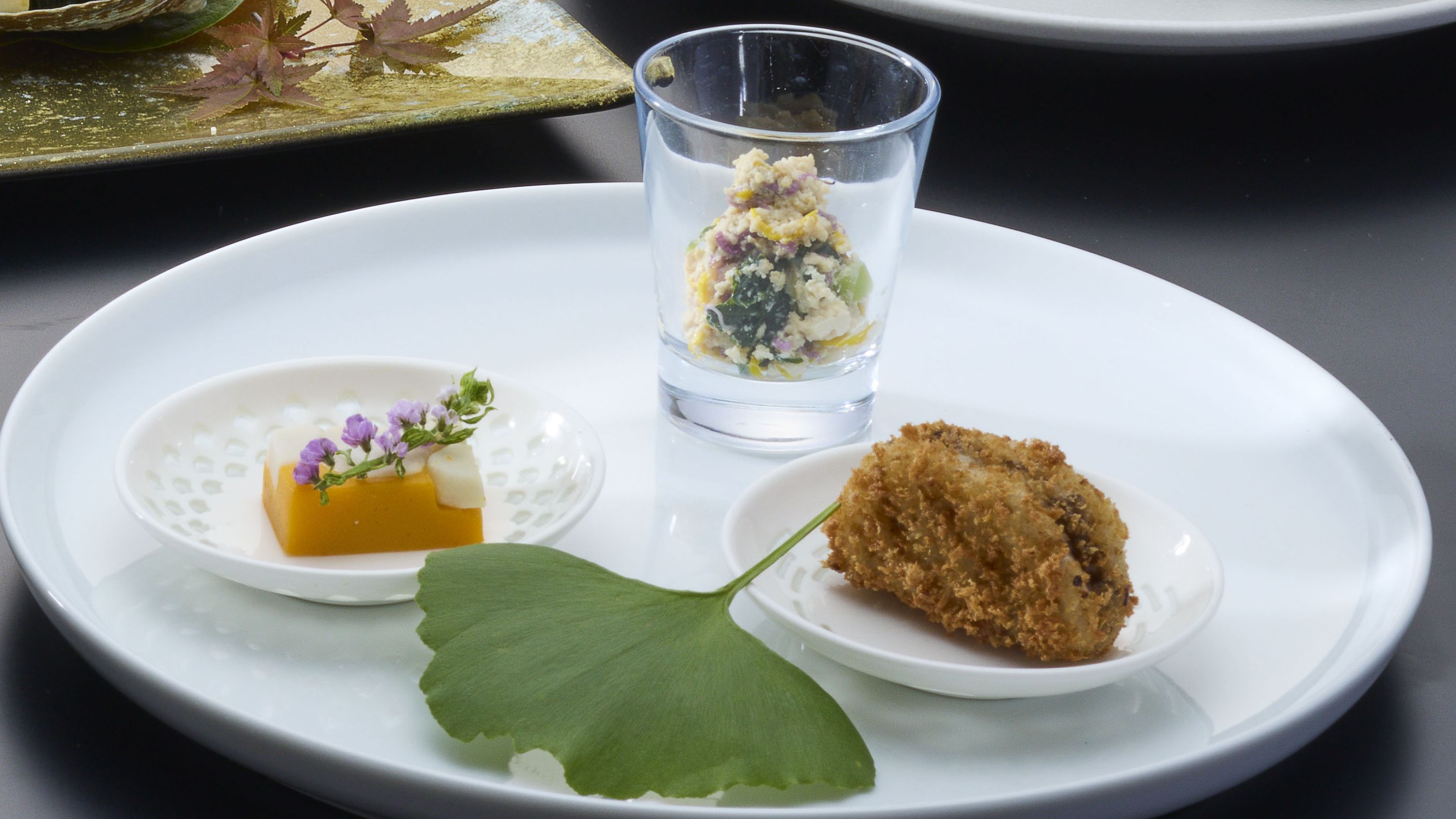 【ご夕食】熊野絢爛割烹-白龍-／先付＜三重の松阪牛と蓮根の挟み揚げ＞