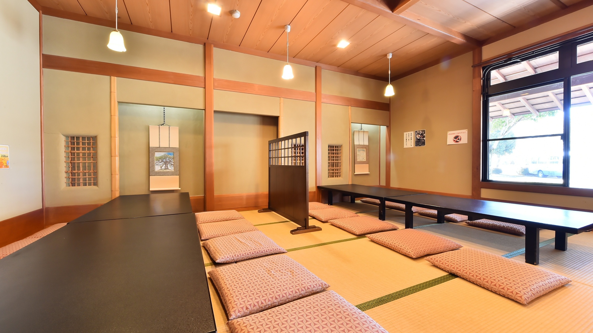 1階お食事処「ひのき」小上がり