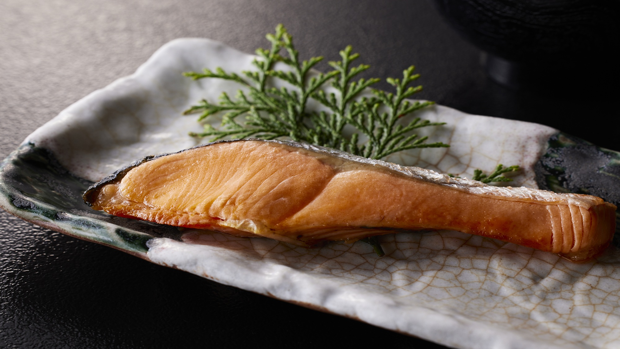 朝食の焼き鮭（写真は一例）
