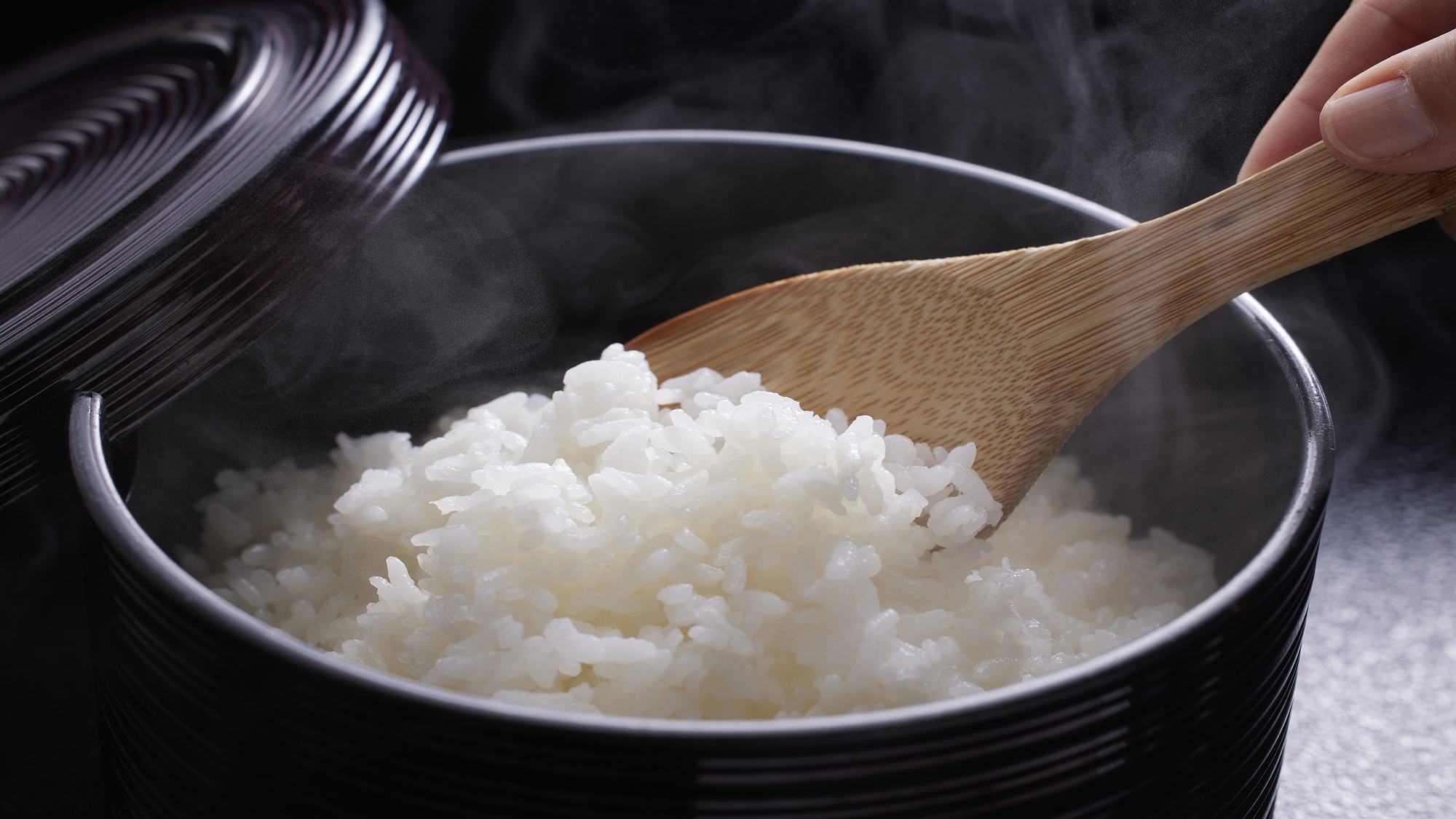 炊き立ての白ご飯