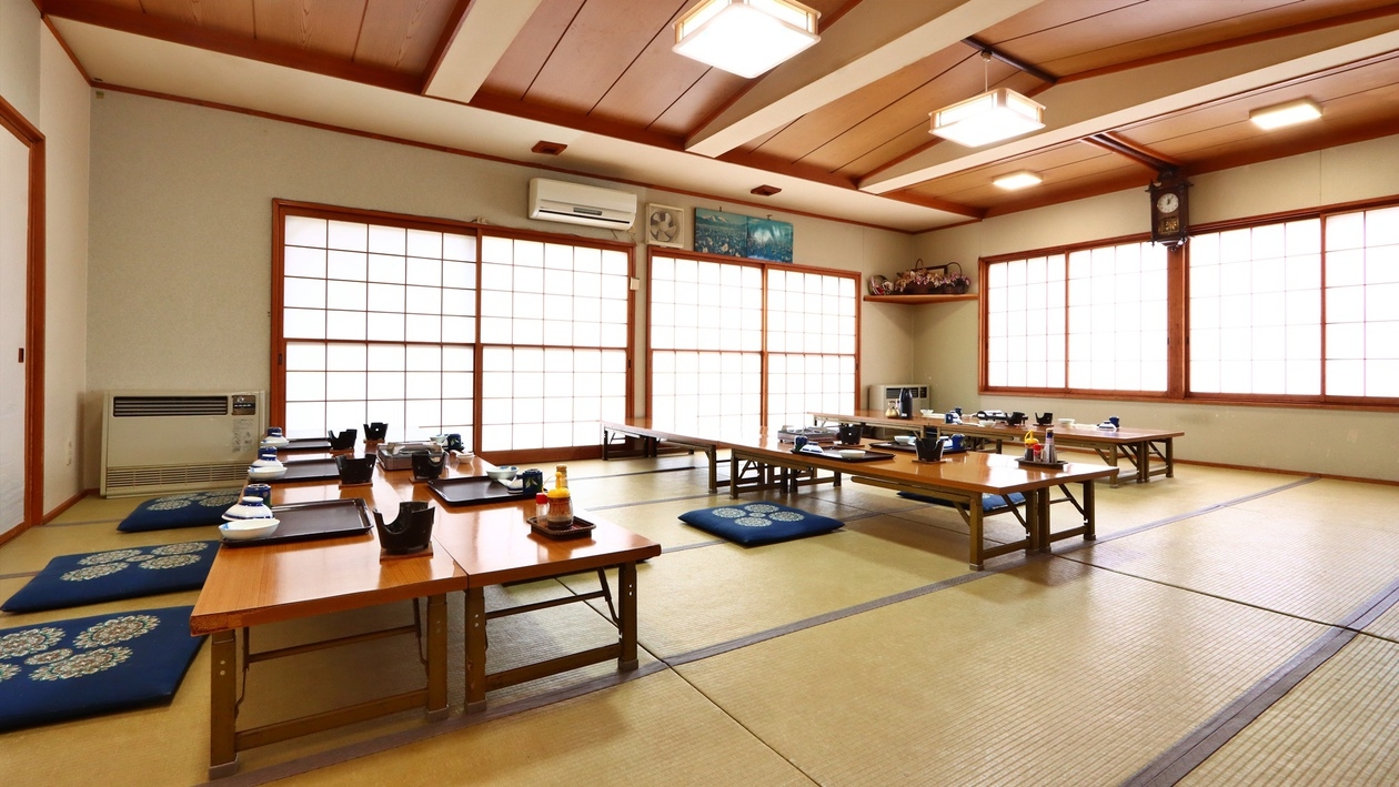 【朝食付】栄養バランス◎しっかりと食べて元気にスキー♪２４時間入浴出来る天然温泉で身体もぽかぽか♪