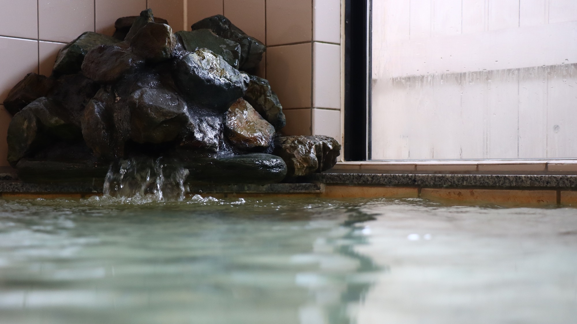 【朝食付】栄養バランス◎しっかりと食べて元気にスキー♪２４時間入浴出来る天然温泉で身体もぽかぽか♪