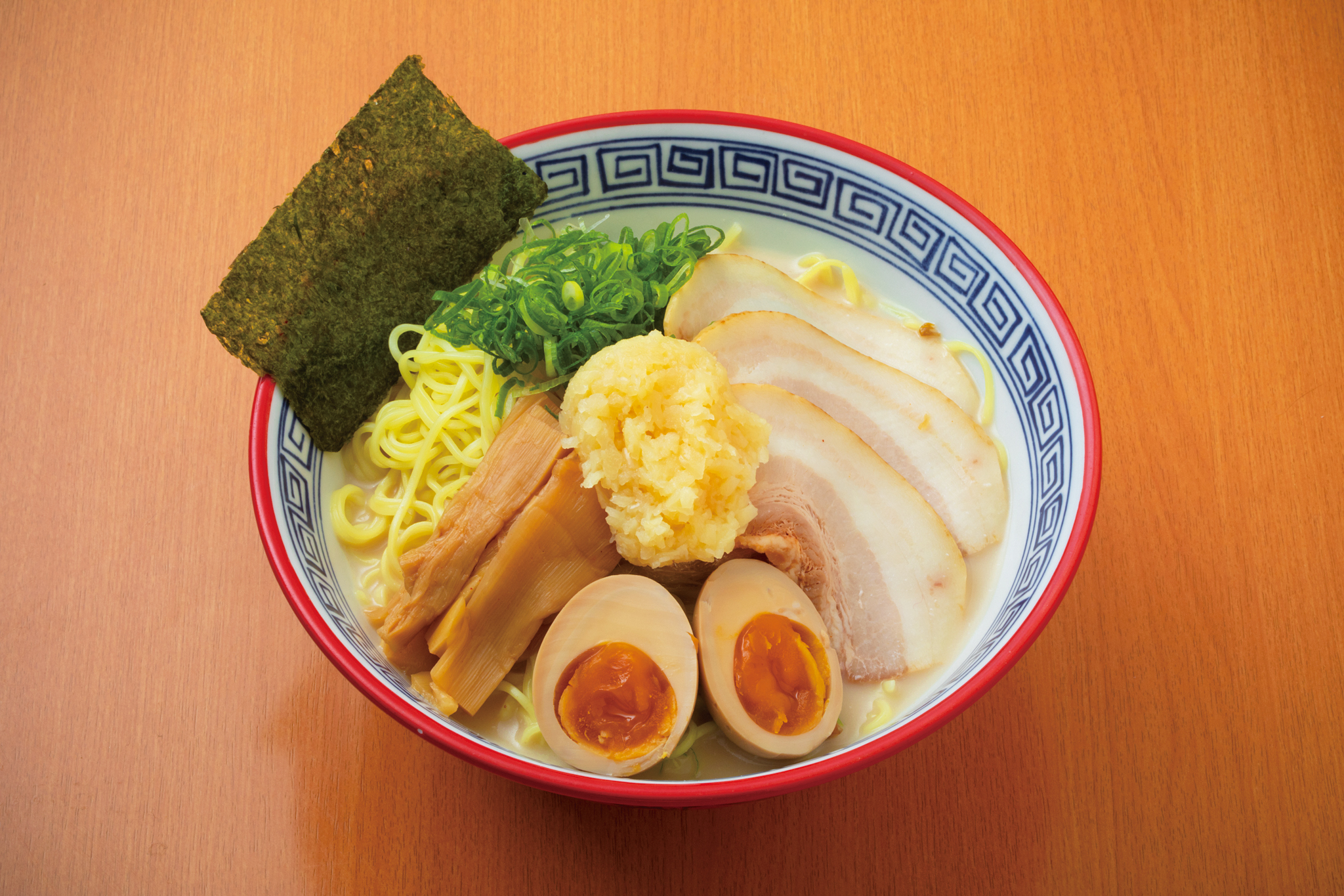 豚骨にんにくラーメン