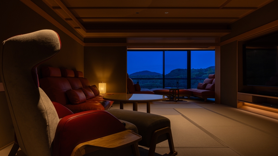 【新基準客室・お部屋食】2024年11月リニューアルオープン！銀泉露天貴賓室「貴舟」